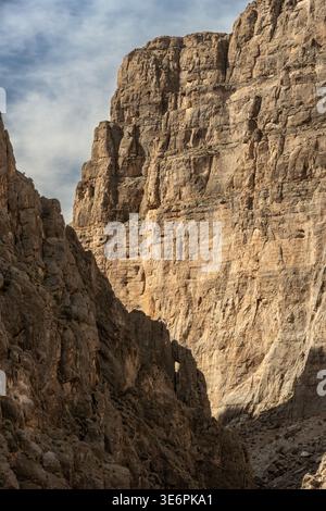 Kleiner Bogen in den Cliffs of Mariscal Canyon im Big Bend National Park Stockfoto