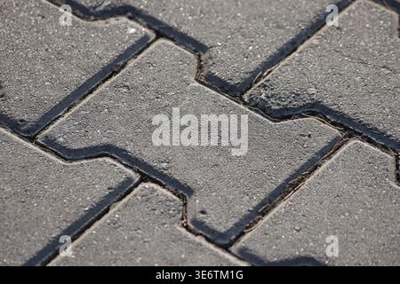 Nahaufnahme von grauem Beton Eislose von grauem Betonverbindungsfertiger Steinbrücken Stockfoto
