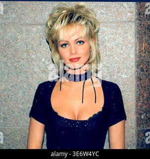 IZABELLA SCORUPCO ist eine schwedisch-amerikanische Schauspielerin, Sängerin und Model. Sie ist bekannt für ihre Rolle als Bond Girl, Natalya Simonova, in dem James Bond-Film Golden Eye aus dem Jahr 1995. Sie ist auch bekannt für ihre Coverversion des Shirley & Company Songs Shame, Shame, Shame, Shame, der 1992 veröffentlicht wurde und zu einem europäischen Hit wurde. Stockfoto