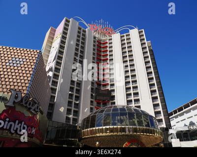 Las Vegas, Vereinigte Staaten - 1. Oktober 2025 - Ein majestätischer Blick auf das Plaza Hotel und Casino in der Innenstadt von Las Vegas. Die historische, geschwungene Kurve Stockfoto
