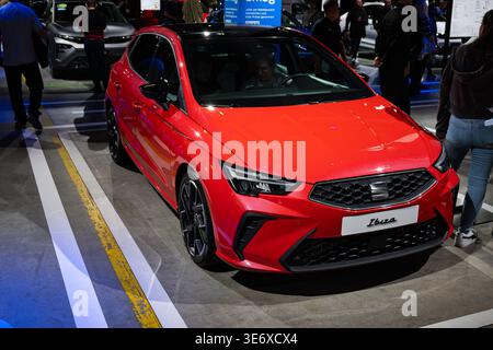 Zürich Schweiz 10. Oktober 2025 der neue rote Fließheck Ibiza FR ist auf der Auto Zurich Automobilausstellung zu sehen Stockfoto