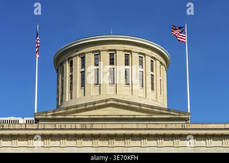 Rotunde und Kuppel des Kapitols von Ohio im Finanzviertel von Columbus, OH Stockfoto
