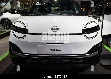 Zürich, Schweiz, 10. Oktober 2025. Nahaufnahme des neuen elektrischen Nissan Micra Concept von vorne Stockfoto