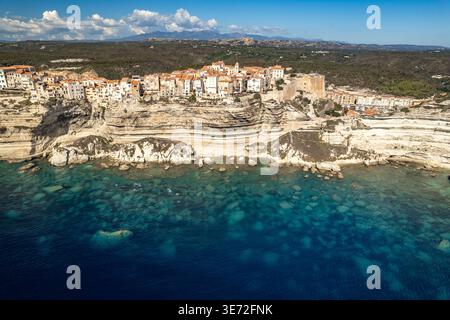 Bonifacio und die Klippen aus der Luft gesehen, Korsika, Frankreich Stockfoto