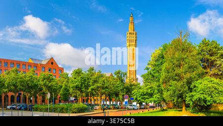Panorama des historischen Zentrums von Lille Hotel de ville Lille Rathaus Gebäude Beffroi Glockenturm, Panoramablick auf die Stadt Lille, Französisch-Flandern, Stockfoto