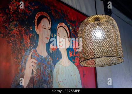 Orlando Florida, Little Vietnam, East Colonial Drive, vietnamesische Kunst Malerei Frauen traditionellen Stil Porträt, bunte Wandgemälde dekorative Kunstwerke, re Stockfoto