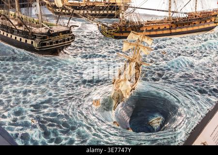 GENUA, ITALIEN ? 14. JANUAR 2026: Detaillierte Modellschiffe zeigen historische Seeschlachten und maritime Entdeckungen im Galata Maritime Museum, Co Stockfoto