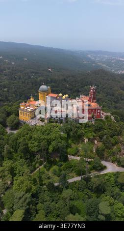 Drohnenfoto Palacio Nacional da Pena Sintra Portugal Europa Stockfoto