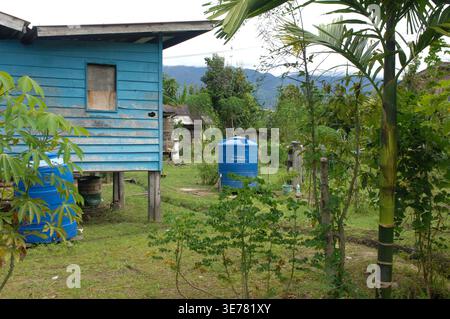 Häuser im Dorf Bongkud, Sabah, Malaysia. Stockfoto