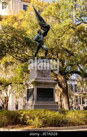 Savannah, USA - 11. März 2026: Blick auf die William Jasper Statue auf dem Madison Square im historischen Stadtzentrum von Savannah Stockfoto