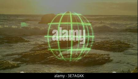 Schwebende grüne Drahtmodellkugel, die bei Sonnenuntergang über Felsplattformen projiziert wird, mit schwimmenden Datenblöcken. Meereslandschaft, holographisch, Neon, Raster, Küste, Twili Stockfoto