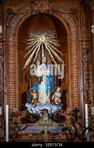 Innenraum der Kirche Saint Nicolas (Parroquia de San Nicolás de Bari y San Pedro Mártir) Valenca, Spanien Stockfoto