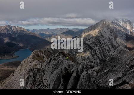 Blick vom Gipfel des Pico Gilbo, Riaño, Kastilien und León, Spanien Stockfoto