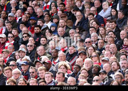 London, Großbritannien. April 2026. Arsenal Fans beim Spiel Arsenal gegen AFC Bournemouth EPL im Emirates Stadium, London, UK am 11. April 2026. Quelle: Paul Marriott/Alamy Live News Stockfoto