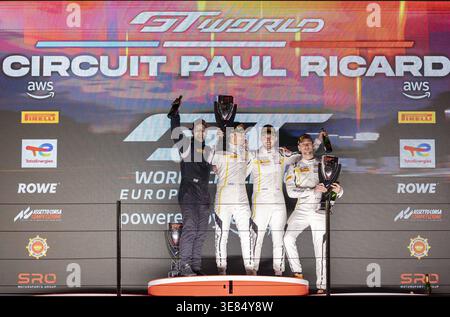 NESOV Aleksei, Pure Rxcing, Porsche 911 GT3 R EVO, Portrait, HOFER Max, Pure Rxcing, Porsche 911 GT3 R EVO, Portrait, MALYKHIN Aliaksandr, Pure Rxcing, Porsche 911 GT3 R EVO, während der 6 Stunden von Paul Ricard 2026, 1. Runde des GT World Challenge Europe Endurance Cup 2026, vom 10. Bis 12. April 2026 auf dem Circuit Paul Ricard, Frankreich Stockfoto