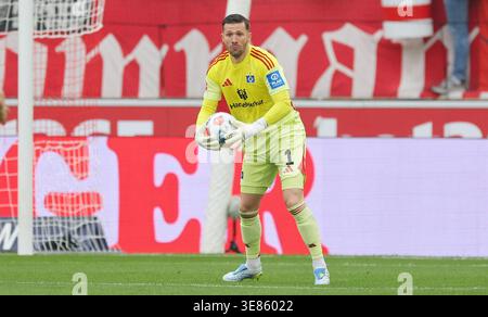 Torhüter Daniel Heuer Fernandes (HSV Hamburg) Stuttgart, 12. April 2026, Fußball, Bundesliga, Stuttgart - HSV Hamburg Stockfoto