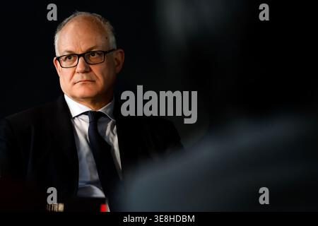 Roberto Gualtieri, Bürgermeister von Rom, nimmt am 14. April 2026 an der Pressekonferenz des bevorstehenden Internazionali BNL d'Italia 2026 Tennis Turniers im Foro Italico in Rom Teil. Stockfoto