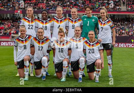Deutschland vs. Österreich, Länderspiel, Fussball, Deutschland FIFA, Spielzeit 2026/2027, WM-Qualifikation, Max-Morlock-Stadion, 3. Spieltag im Bild: Startelf Deutschland DFB/DFL-VORSCHRIFTEN VERBIETEN JEDE VERWENDUNG VON FOTOGRAFIEN ALS BILDSEQUENZEN UND/ODER QUASI-VIDEO, 14.04.2026 (Foto von HMB Media/Hendrik Hamelau/SIPA USA) Credit: SIPA USA/Alamy Live News Stockfoto