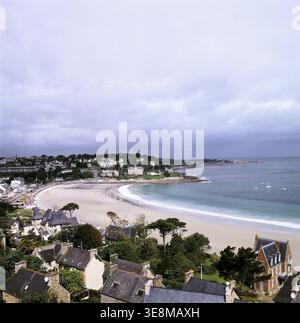 Strand von Trestraou, in Perros-Guirec, Côtes-d'Armor, Bretagne Stockfoto