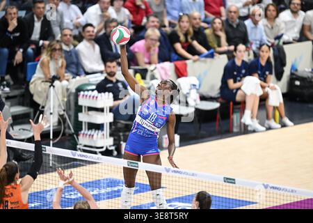 Paola Egonu von Numia Vero Volley Milano im Einsatz während der italienischen Frauenmeisterschaft der Volleyball Serie A, Playoff-Endspiel zwischen Numia Vero Volley Milano und Prosecco Doc Imoco Conegliano, am 15. Avril 2026, bei ALLIANZ CLOUD, Mailand, Italien Kredit: Tiziano Ballabio Stockfoto