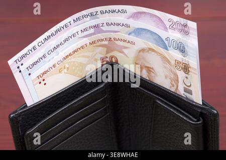 Türkisches Geld - Lira in der schwarzen Brieftasche Stockfoto