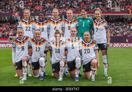 Deutschland vs. Österreich, Länderspiel, Fussball, Deutschland FIFA, Spielzeit 2026/2027, WM-Qualifikation, Max-Morlock-Stadion, 3. Spieltag im Bild: Deutschland Startelf DFB/DFL-VORSCHRIFTEN VERBIETEN JEDE VERWENDUNG VON FOTOGRAFIEN ALS BILDSEQUENZEN UND/ODER QUASI-VIDEO, 14.04.2026 Credit: HMB Media/Alamy Live News Stockfoto