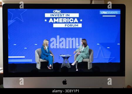 Rachel Reeves Chancellor of the Exchequer CNBC Screenshot auf dem CNBC Invest in AMERICA Forum während des Besuchs in Washington DC am 16. April 2026 Stockfoto
