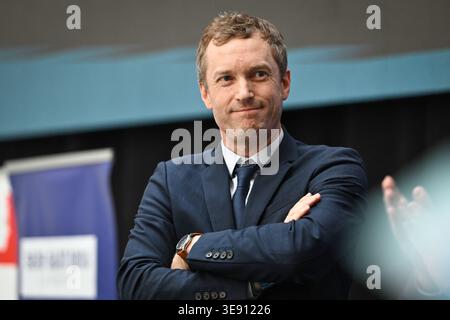 Paris, Frankreich. April 2026. Edouard Donnelly, Chef des französischen Nationalen Olympischen und Sportkomitees (CNOSF), blickt auf eine Pressekonferenz für die Wassersport-Europameisterschaft am 16. April 2026 in Paris. Foto: Firas Abdullah/ABACAPRESS.COM Credit: Abaca Press/Alamy Live News Stockfoto
