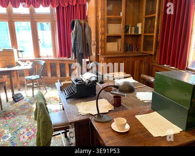 Bletchley Park House Buckinghamshire berühmtes Gebäude und Park, das im 11. Weltkrieg für Codebrecher-Artefakte aus dem damaligen Museumsinneren genutzt wurde Stockfoto