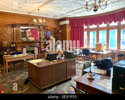 Bletchley Park House Buckinghamshire berühmtes Gebäude und Park, das im 11. Weltkrieg für Codebrecher-Artefakte aus dem damaligen Museumsinneren genutzt wurde Stockfoto