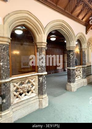 Bletchley Park House Buckinghamshire berühmtes Gebäude und Park, das im 11. Weltkrieg für Codebrecher-Artefakte aus dem damaligen Museumsinneren genutzt wurde Stockfoto