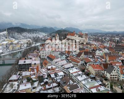 Luftaufnahme der Altstadt von füssen in bayern deutschland Winter Stockfoto