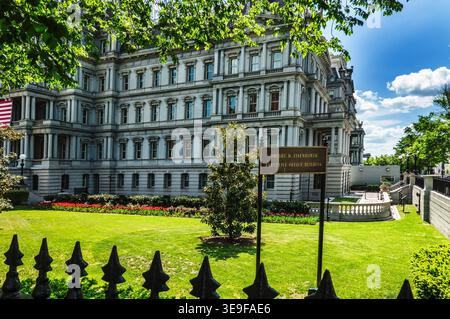 WASHINGTON, D.C. – 17. APRIL: Das Dwight D Eisenhower Executive Office Gebäude neben dem Weißen Haus in Washington, D.C. am 17. April 2026. (Foto: Tony Quinn/Alamy Stockfoto