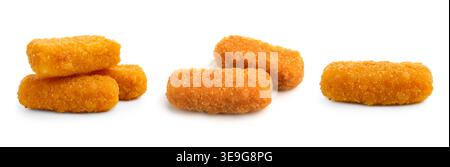 Leckere, frittierte Käsestäbchen isoliert auf weiß, Set Stockfoto