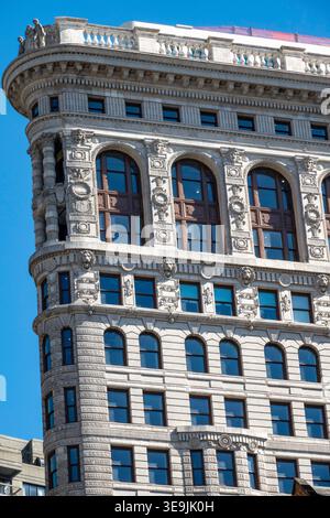 Das iconicFlatiron-Gebäude wurde für Wohn- und Mischnutzung restauriert, 2026, New York City, USA Stockfoto