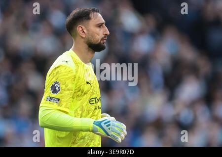 Manchester, Großbritannien. April 2026. Manchester City Torhüter Gianluigi Donnarumma während des Premier League Spiels Manchester City gegen Arsenal im Etihad Stadium, Manchester, Vereinigtes Königreich am 19. April 2026 (Foto: Mark Cosgrove/News Images) Credit: News Images LTD/Alamy Live News Stockfoto