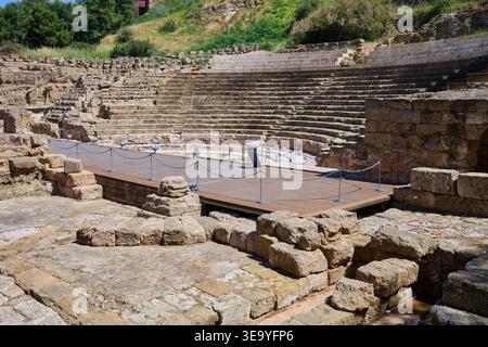 Blick auf die Ruinen des römischen Theaters in Málaga, Andalusien, Spanien. Stockfoto