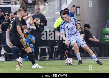 Los Angeles, USA. April 2026. San Jose Earthakes Torhüter Daniel (19) kontrolliert den Ball während des Spiels gegen San Jose Earthquakes im BMO Stadium in Los Angeles, CA am 19. April 2026. (Foto: Corine Solberg/SIPA USA) Credit: SIPA USA/Alamy Live News Stockfoto