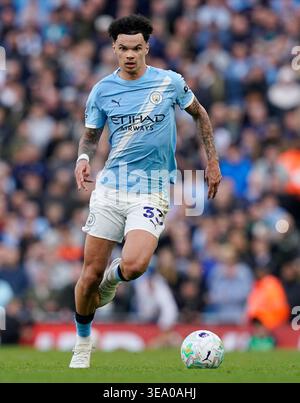 Manchester, Großbritannien. April 2026. Nico O’Reilly von Manchester City während des Spiels Manchester City gegen Arsenal Premier League im Etihad Stadium, Manchester. Der Bildnachweis sollte lauten: Andrew Yates/Sportimage Credit: Sportimage Ltd/Alamy Live News Stockfoto