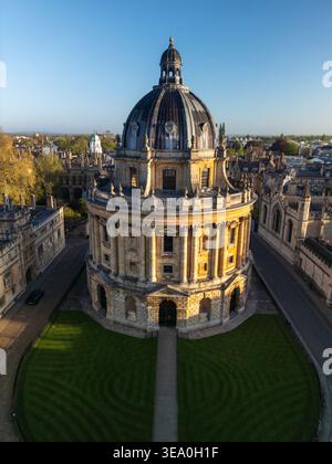 Nahaufnahme der Radcliffe Camera Dome und Fassade im warmen Morgenlicht, Oxford, Oxfordshire, England Stockfoto