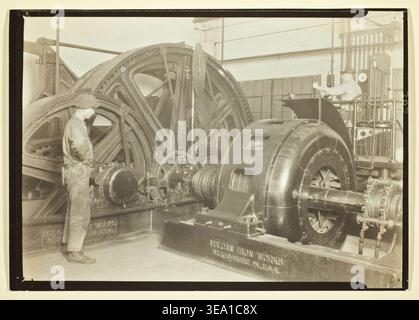 Die Bergwerke Heute Von Cables (Elektrisch Angetrieben). Das ist der Power Room Einer Pennsylvania Coal Mine von Lewis Wickes Hine, 1930, Industriemaschinen und Arbeiter in Kohlekraftwerk Stockfoto