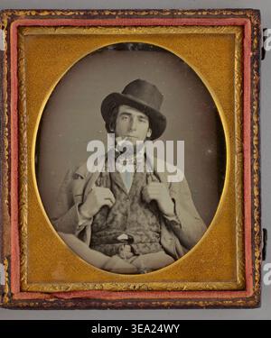 Untitled (Portrait of a man with hat and Pipe) von Unknown Maker, 1853, Mann in Cowboyhut rauchende Pfeife, sitzende Dreiviertelansicht Stockfoto