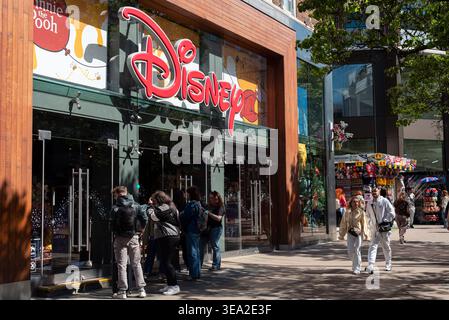 Disney Store in der Oxford Street in London, Großbritannien Stockfoto