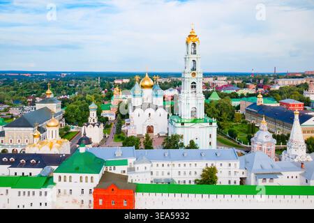 St. Sergius Trinity Lavra Kloster Luftpanorama in Sergiyev Posad Stadt, Goldener Ring von Russland Stockfoto