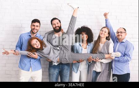 Group Portrait von multi-ethnischen Menschen mit Freund Stockfoto