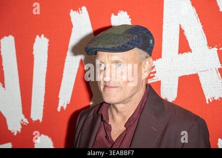 NEW YORK, NEW YORK – 21. APRIL: Woody Harrelson besucht die New Yorker Premiere der Animal Farm im Regal Battery Park am 21. April 2026 in New York City. Quelle: Ron Adar/Alamy Live News Stockfoto