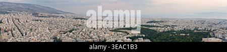 Panoramablick über Athen vom Lycabettus-Hügel, Griechenland. Stockfoto