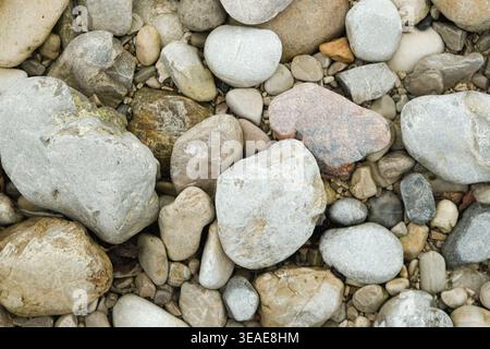 Natürlicher Flussstein Hintergrund und Textur Stockfoto