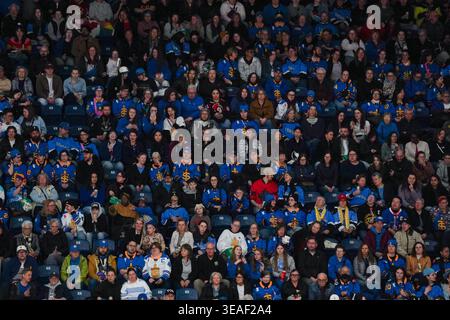 Toronto, Ontario, Kanada. April 2026. Fans der Toronto-Fans auf den Tribünen des Coca-Cola Coliseums während des PWHL-Spiels zwischen Toronto Sceptres und New York Sirens im Coca-Cola Coliseum am 21. April 2026 in Toronto, Kanada. (Kreditbild: © Leonardo Ramirez/eyepix via ZUMA Press Wire) NUR REDAKTIONELLE VERWENDUNG! Nicht für kommerzielle ZWECKE! Stockfoto
