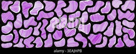 Abstrakter Hintergrund abgerundeter Flecken. Verschiedene Größen und Formen. Mit violetten Strichen gefüllt. Chaotisch auf schwarzem Hintergrund platziert. Schwarzer Hintergrund hat Konturen. Horizontal. Tintenstift Art. Stockfoto
